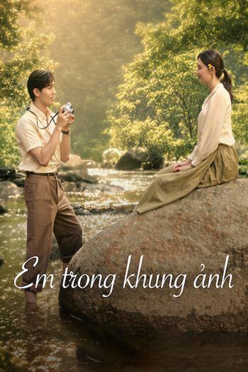 Em Trong Khung Ảnh